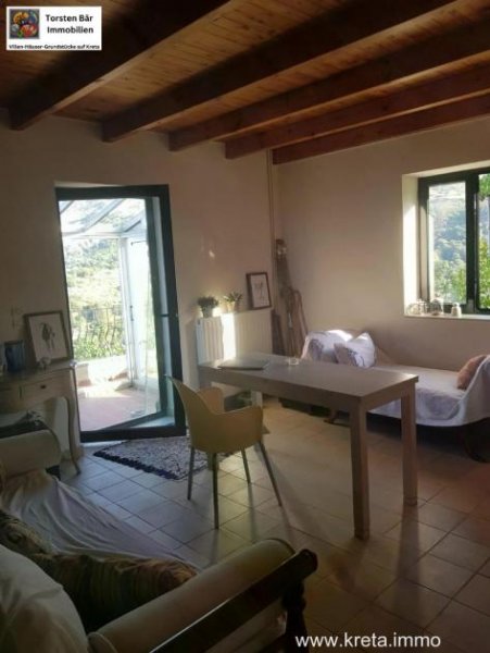 Mesonisia, Amari Traumhaftes Wohnen mit Bergblick und Wintergarten in Mesonisia, Amari Haus kaufen